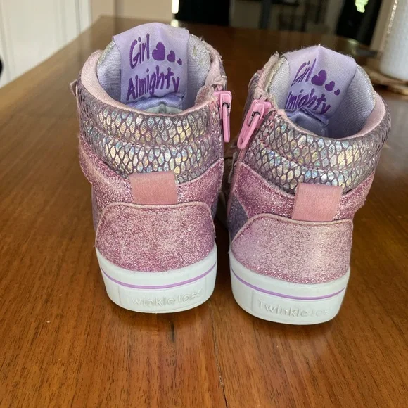 SKECHERS
Twinkle Toes Miss Holla Glam Light-Up High Top Sneakers. - Picture 4 of 11